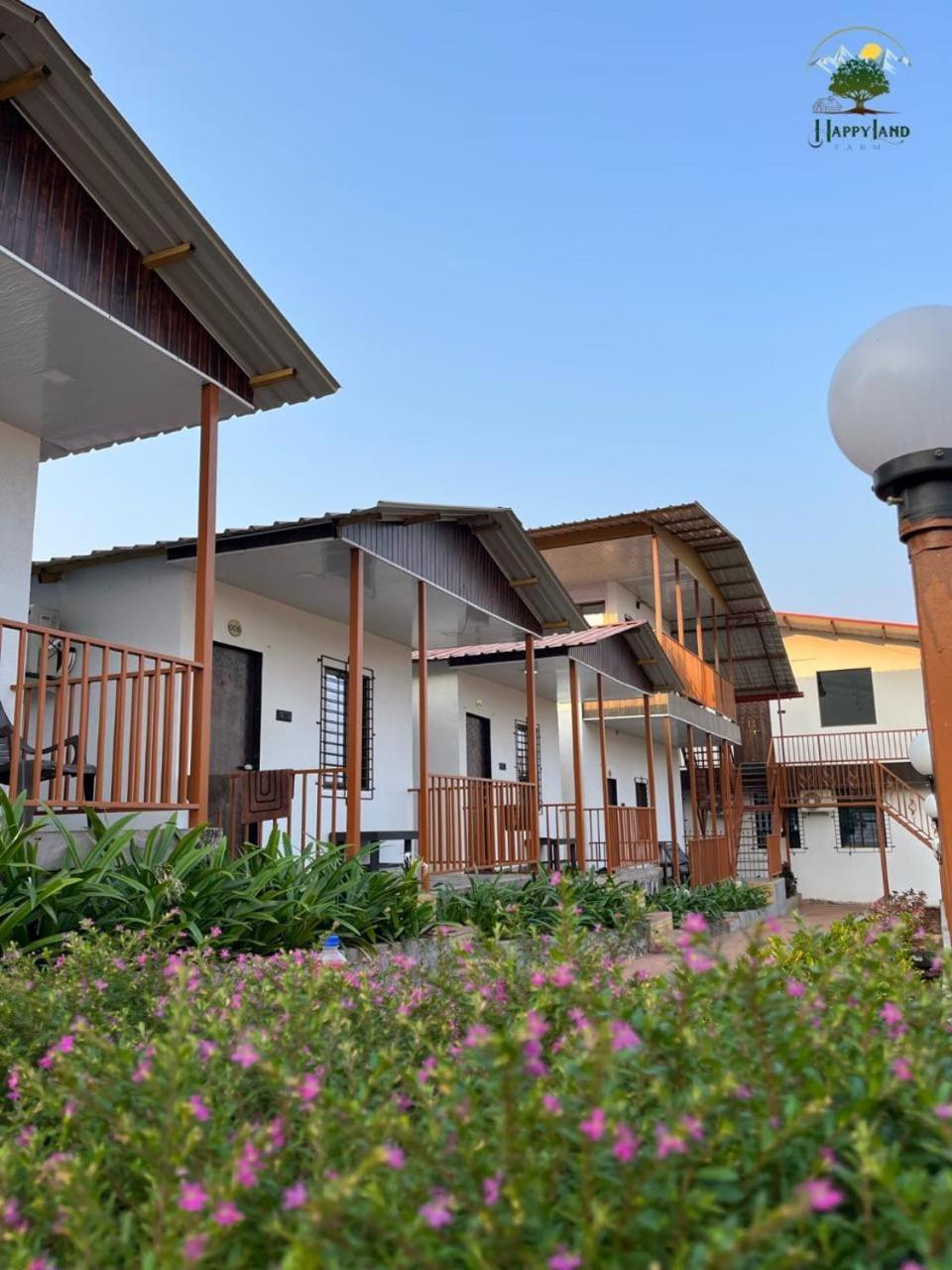 Happy Land Farm Hotel Karjat Luaran gambar