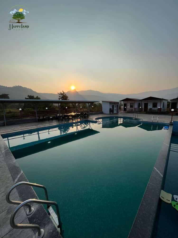 Happy Land Farm Hotel Karjat Luaran gambar